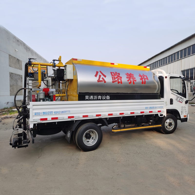 Distributor aspal cerdas